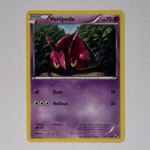 POKEMON CARD: Venipede #52/114 (Pokemon Black & White)